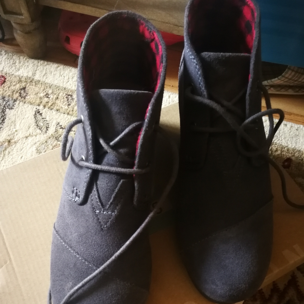 Tom's Desert wedge